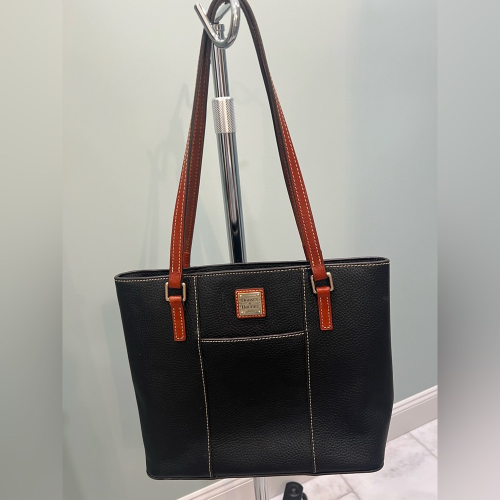 Dooney & Bourke Pebble Grain Small Lexington Shopper in black leather. - Picture 5 of 14